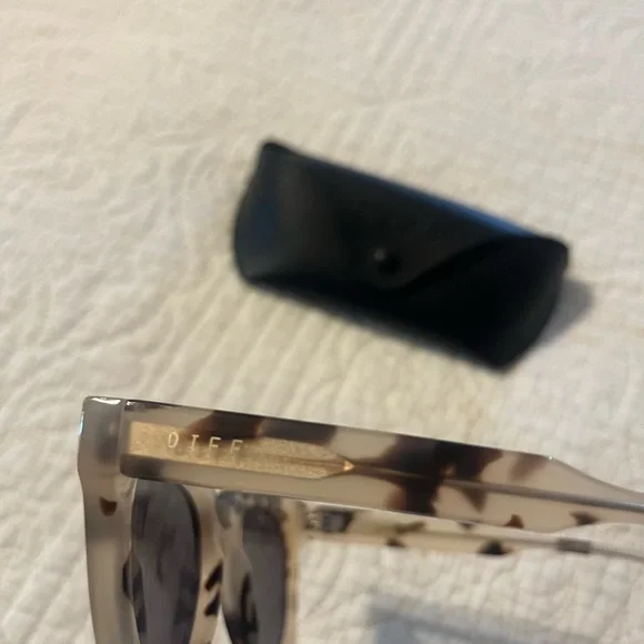 DIFF sunglasses - cream tortoise shell cat eye chic retro - Picture 3 of 5